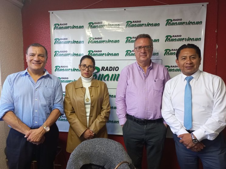 De izquierda a derecha: Franklin Pareja, Jessica Saravia, Carlos Alarcón y José Luis Flores.