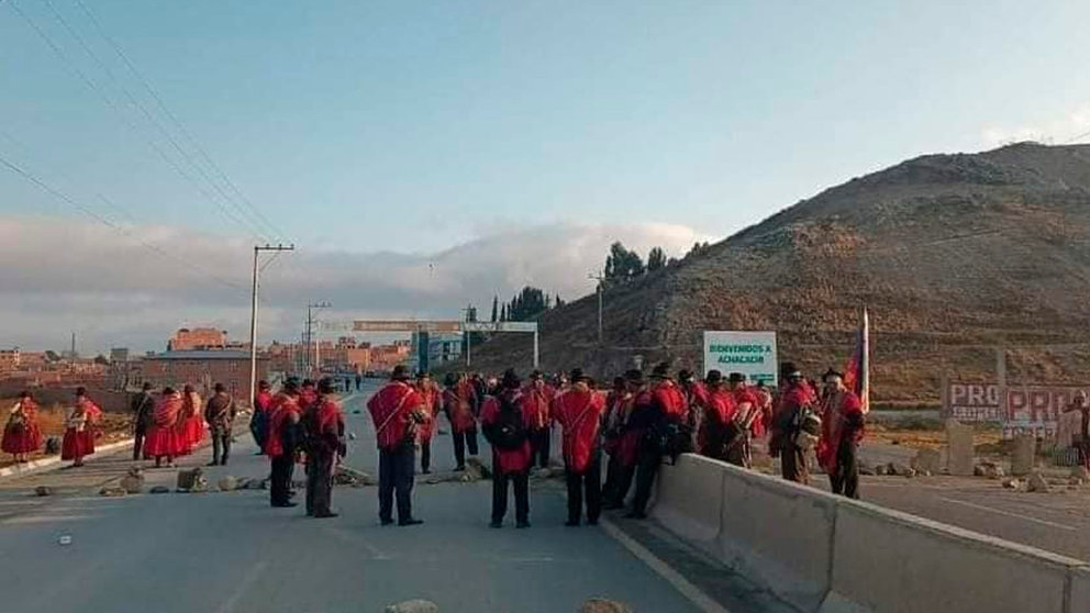 Movilización ponchos rojos. (Foto: Opinión Bolivia).